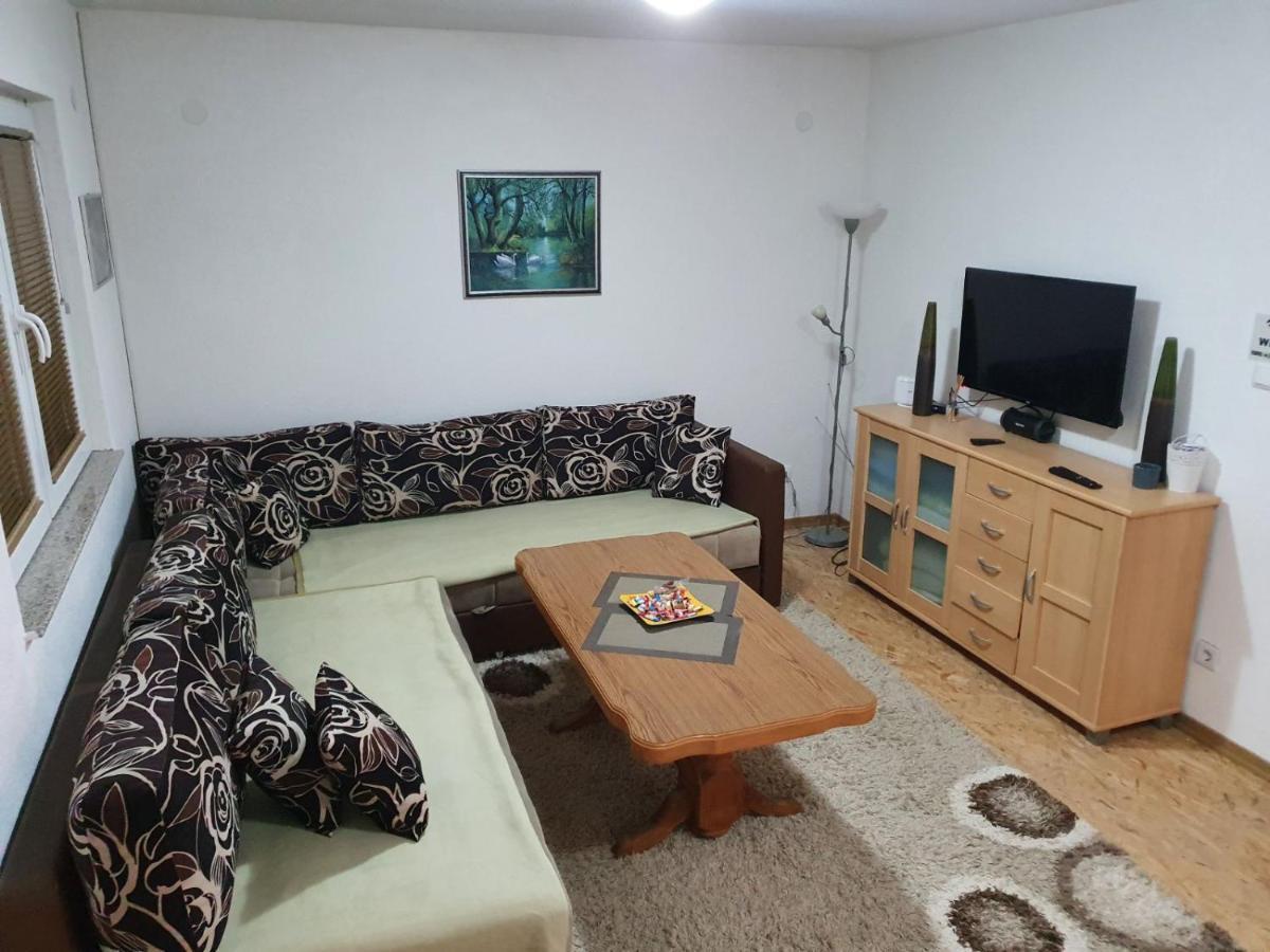 House Azra Holiday home