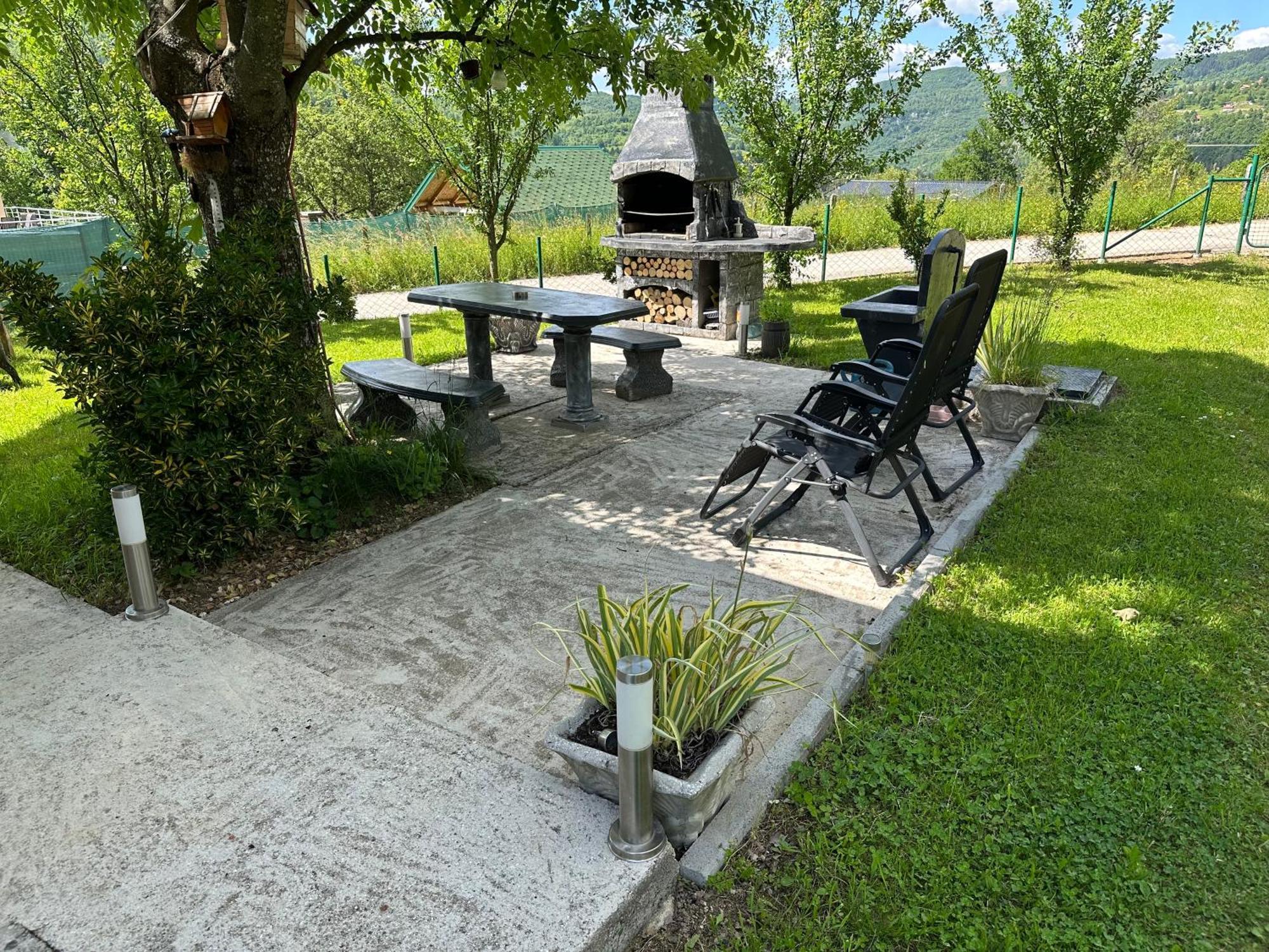 House Azra Holiday home *