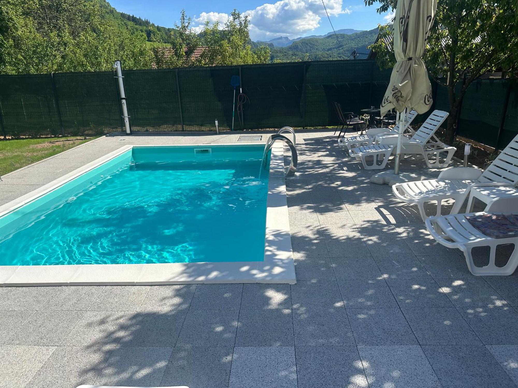 House Azra Holiday home *